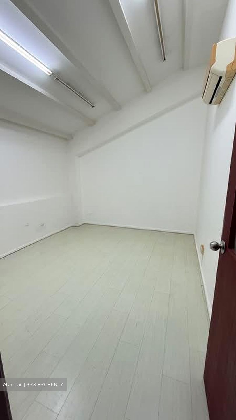 City Plaza (D14), Office #526871041